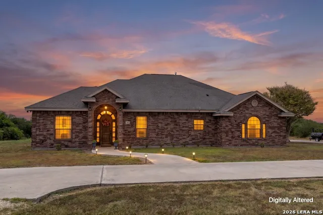 146 LAKEVIEW TRCE Three Rivers, TX 78071