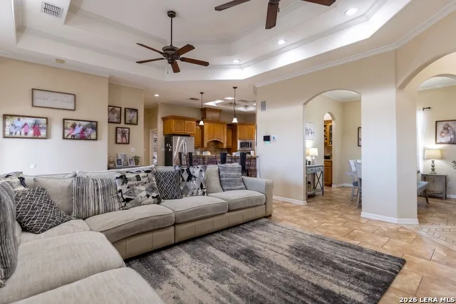 146 LAKEVIEW TRCE Three Rivers, TX 78071