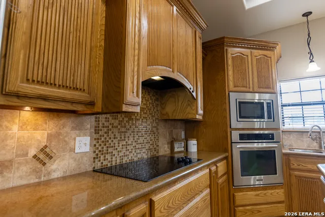 146 LAKEVIEW TRCE Three Rivers, TX 78071