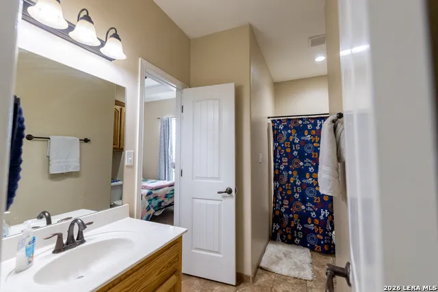 146 LAKEVIEW TRCE Three Rivers, TX 78071