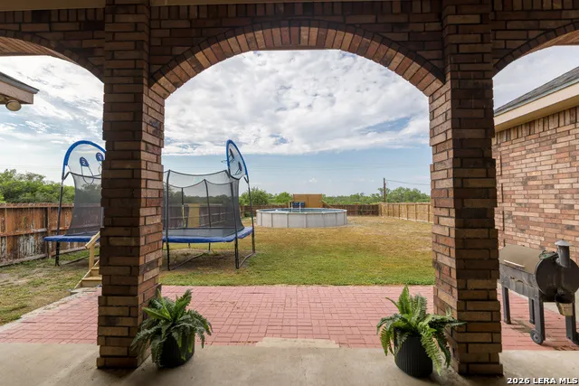 146 LAKEVIEW TRCE Three Rivers, TX 78071