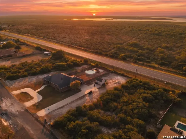 146 LAKEVIEW TRCE Three Rivers, TX 78071