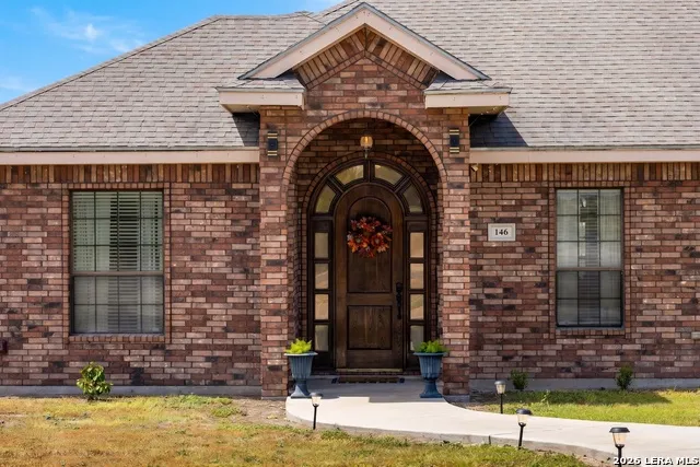 146 LAKEVIEW TRCE Three Rivers, TX 78071