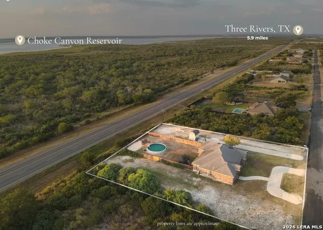 146 LAKEVIEW TRCE Three Rivers, TX 78071