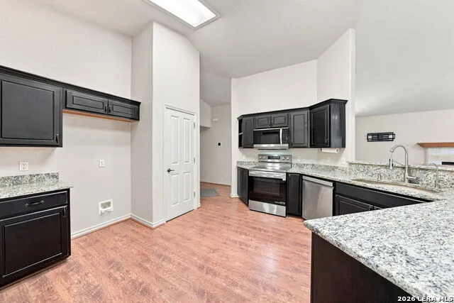 1237 Victory Lane Kerrville, TX 78028