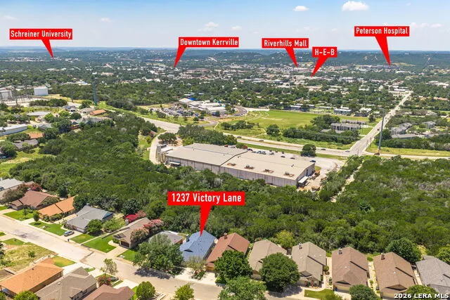 1237 Victory Lane Kerrville, TX 78028