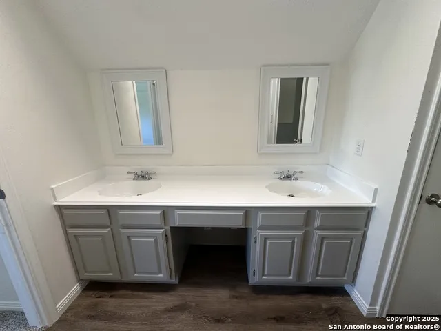 2616 El Camino Dr Bay City, TX 77414