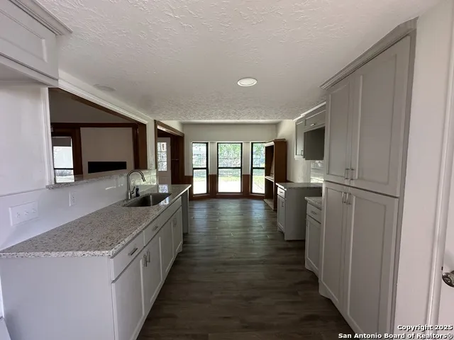 2616 El Camino Dr Bay City, TX 77414
