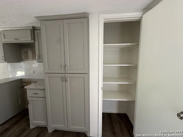 2616 El Camino Dr Bay City, TX 77414