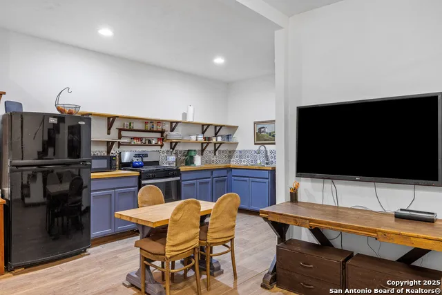 816 Cornelius Road Utopia, TX 78884