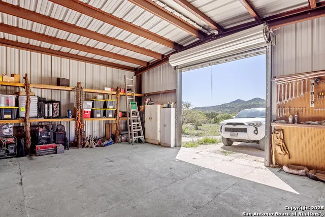 816 Cornelius Road Utopia, TX 78884
