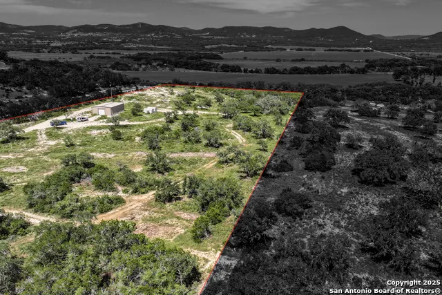 816 Cornelius Road Utopia, TX 78884