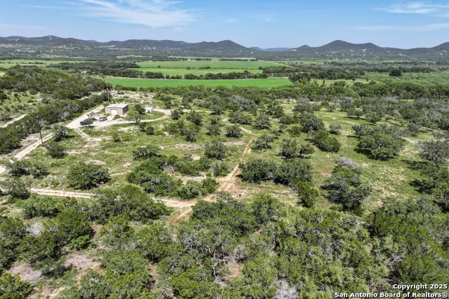 816 Cornelius Road Utopia, TX 78884
