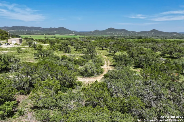 816 Cornelius Road Utopia, TX 78884