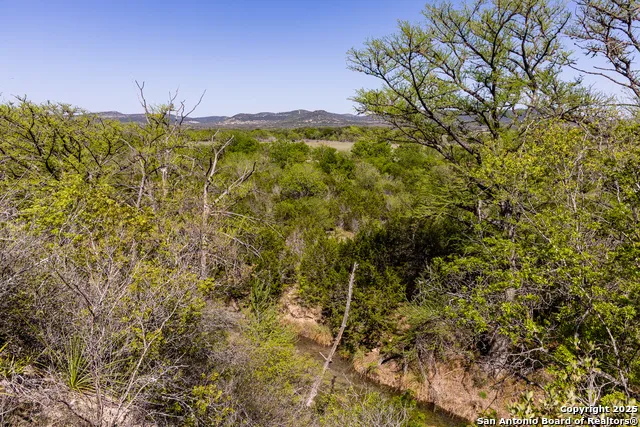 816 Cornelius Road Utopia, TX 78884
