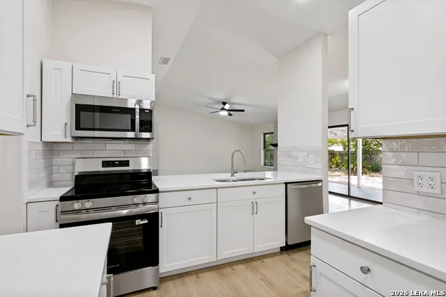 5806 ROYAL HVN San Antonio, TX 78239