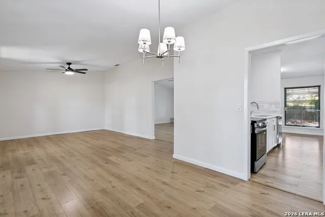 5806 ROYAL HVN San Antonio, TX 78239