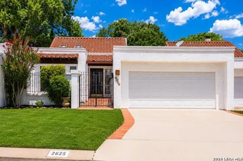 2625 Calle Del Robles