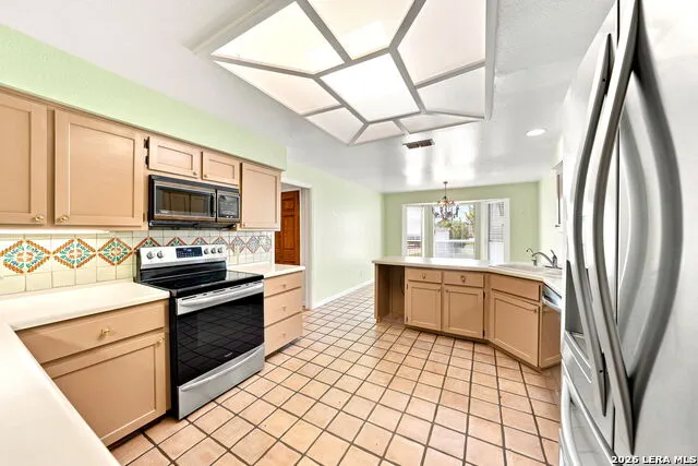 2625 Calle Del Robles Kerrville, TX 78028