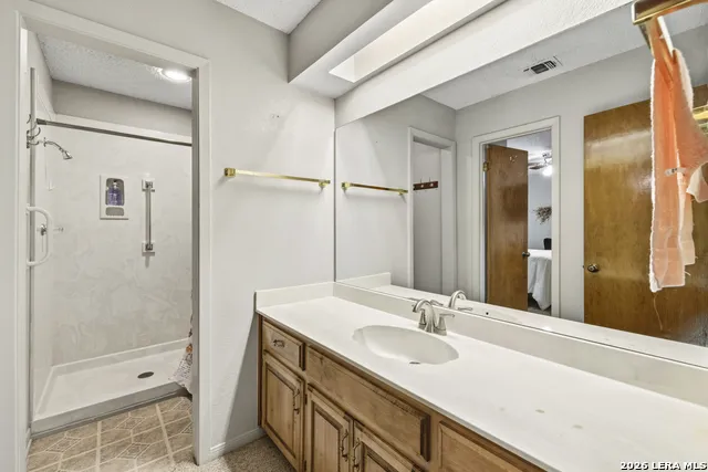 1445 Gloucester Point Kerrville, TX 78028