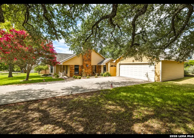1445 Gloucester Point Kerrville, TX 78028