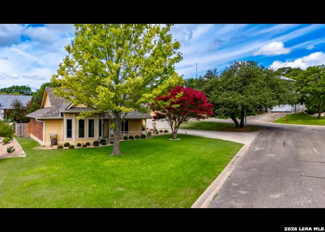 1445 Gloucester Point Kerrville, TX 78028