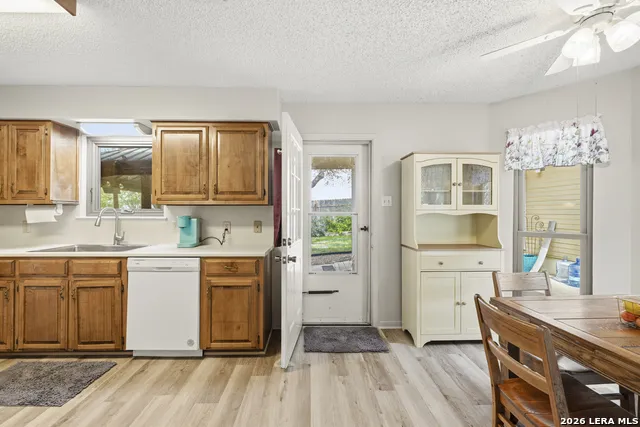 1445 Gloucester Point Kerrville, TX 78028