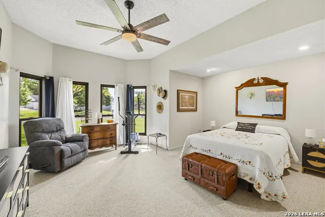 1445 Gloucester Point Kerrville, TX 78028