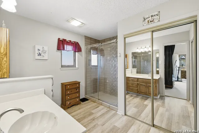 1445 Gloucester Point Kerrville, TX 78028