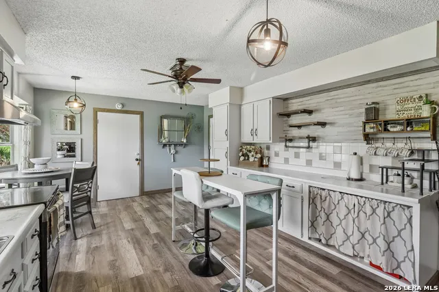 215 DEER RUN ST Pleasanton, TX 78064