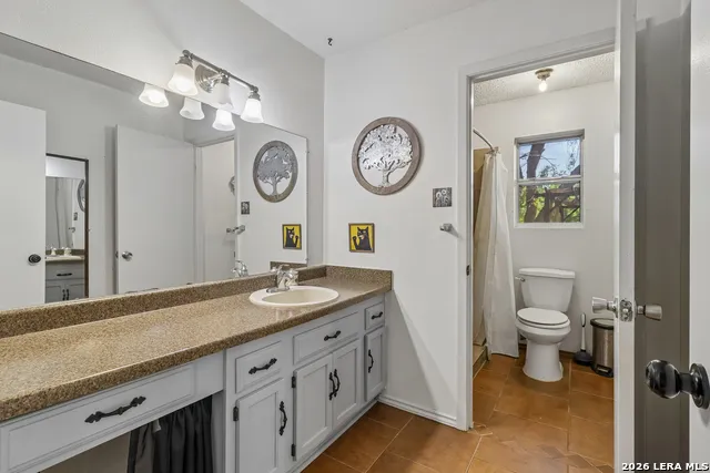 215 DEER RUN ST Pleasanton, TX 78064