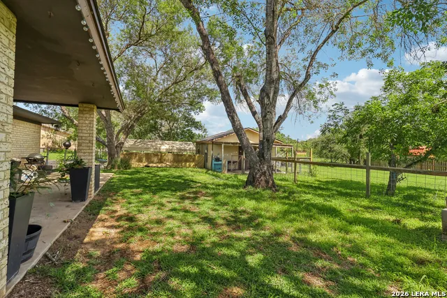 215 DEER RUN ST Pleasanton, TX 78064