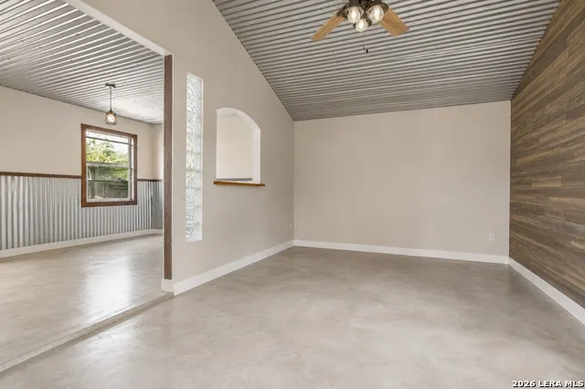 215 DEER RUN ST Pleasanton, TX 78064