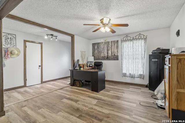 215 DEER RUN ST Pleasanton, TX 78064