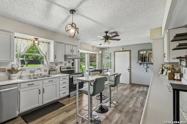 215 DEER RUN ST Pleasanton, TX 78064
