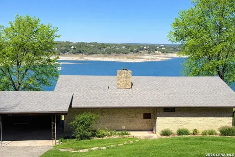 937 Hillcrest