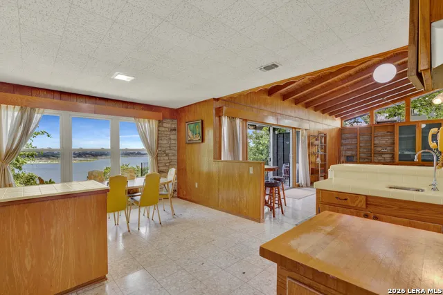 937 Hillcrest Canyon Lake, TX 78133