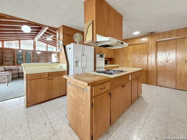 937 Hillcrest Canyon Lake, TX 78133