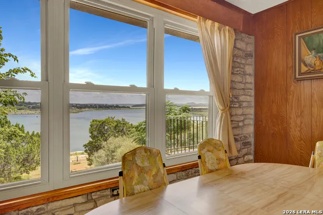 937 Hillcrest Canyon Lake, TX 78133