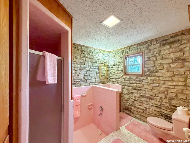 937 Hillcrest Canyon Lake, TX 78133