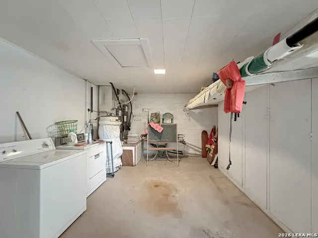 937 Hillcrest Canyon Lake, TX 78133