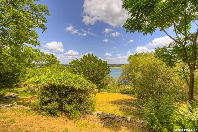 937 Hillcrest Canyon Lake, TX 78133