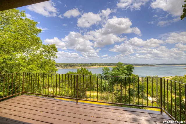 937 Hillcrest Canyon Lake, TX 78133