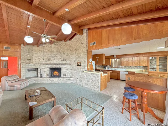 937 Hillcrest Canyon Lake, TX 78133