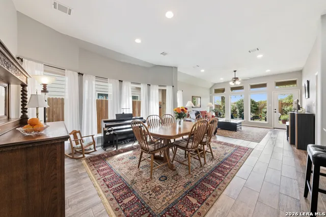 361 LACEY OAK LOOP San Marcos, TX 78666
