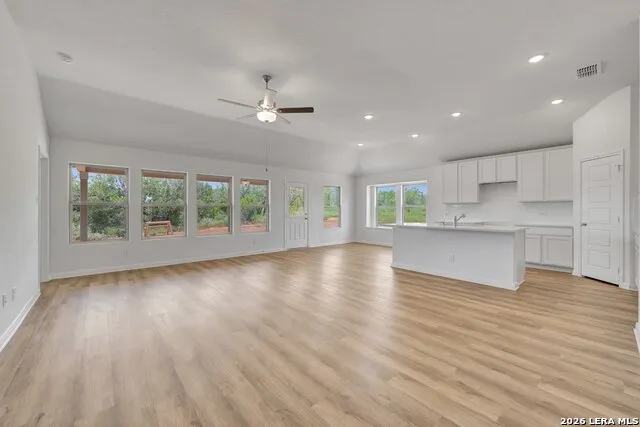 120 Greeley Drive Floresville, TX 78114