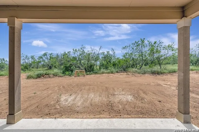 120 Greeley Drive Floresville, TX 78114