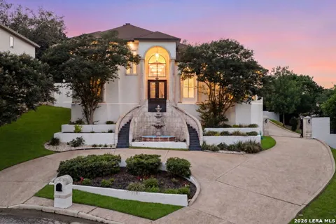 3 BENCHWOOD CIR