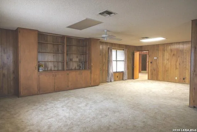 105 S Sayers Devine, TX 78016