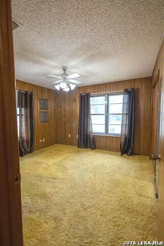 105 S Sayers Devine, TX 78016